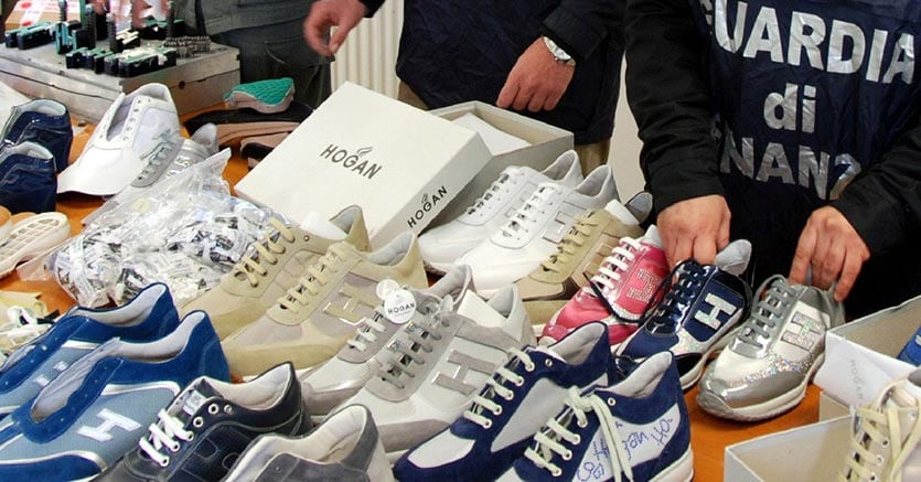 Sito cinese scarpe di marca store